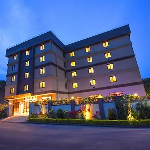 Western The Athena **** Kampala